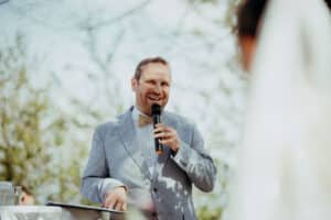 Trauredner für Eure freie Trauung in Karlsruhe, Baden-Württemberg und deutschlandweit. Marco Schenk ist an Eurer Seite.